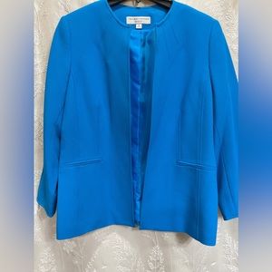 Tahari Levine Studio Blazer Size 12
